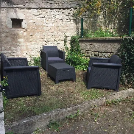 Eperon Apartamento *